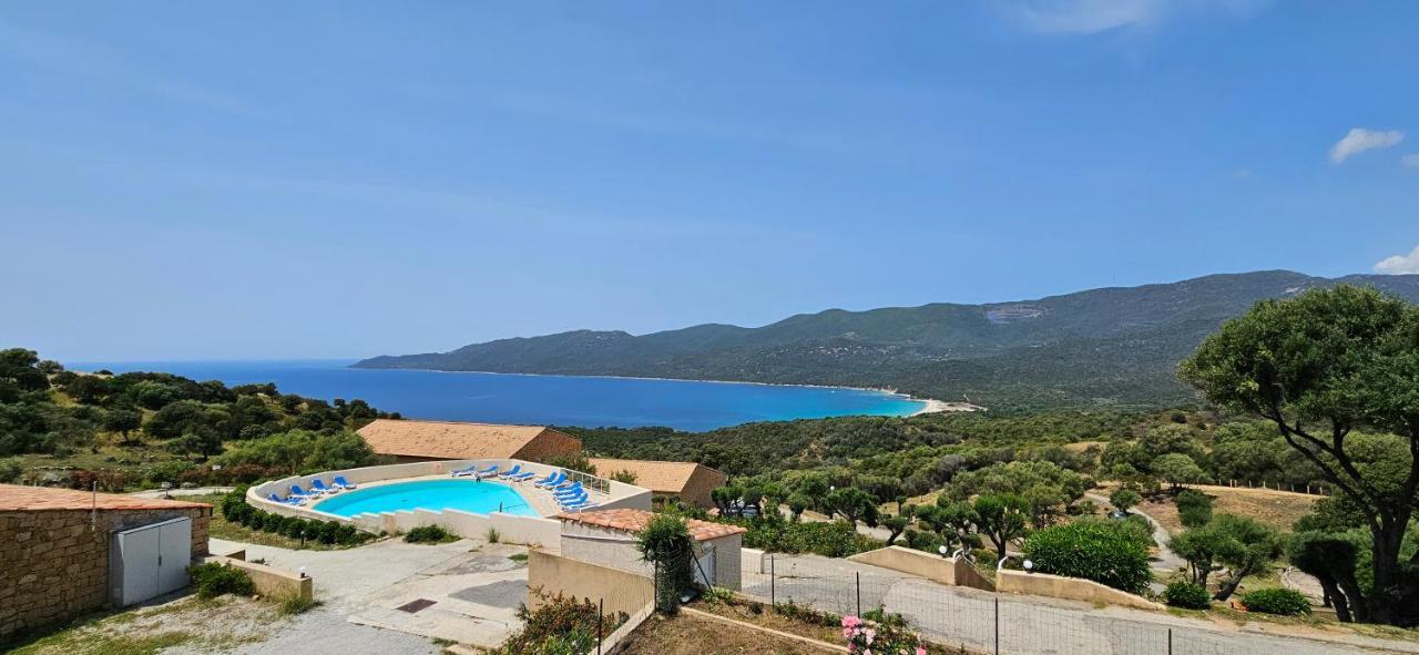 Chalereux T2 Vue Mer Et Piscine Alba Rossa Серра-ди-Ферро Экстерьер фото