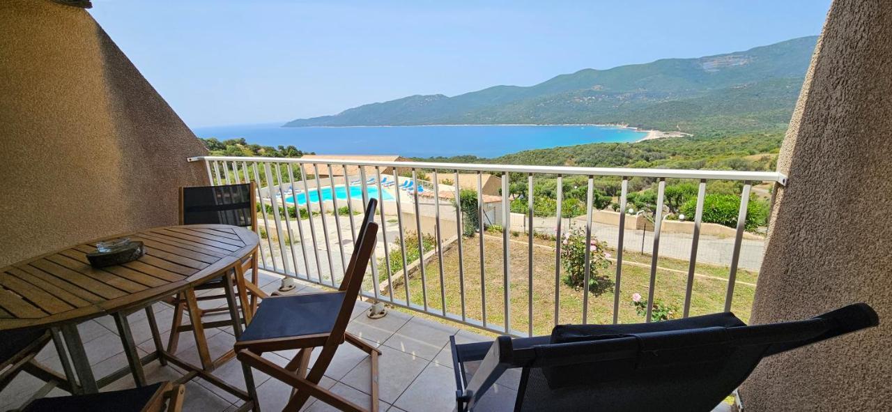 Chalereux T2 Vue Mer Et Piscine Alba Rossa Серра-ди-Ферро Экстерьер фото